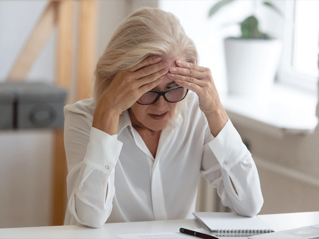 تصویر-اولین-علامت-یائسگی-8322