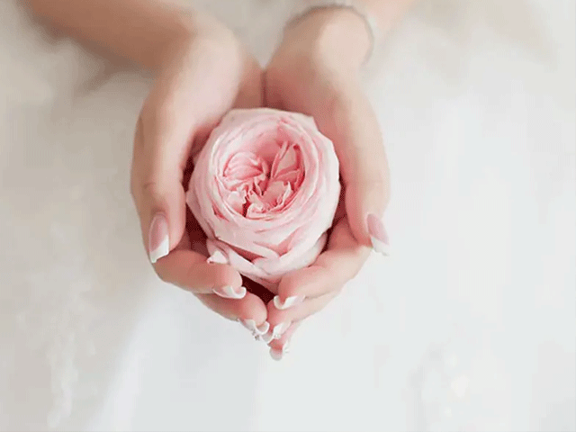 تصویر-عمل-زیبایی-واژن-بعد-از-زایمان-طبیعی-8644